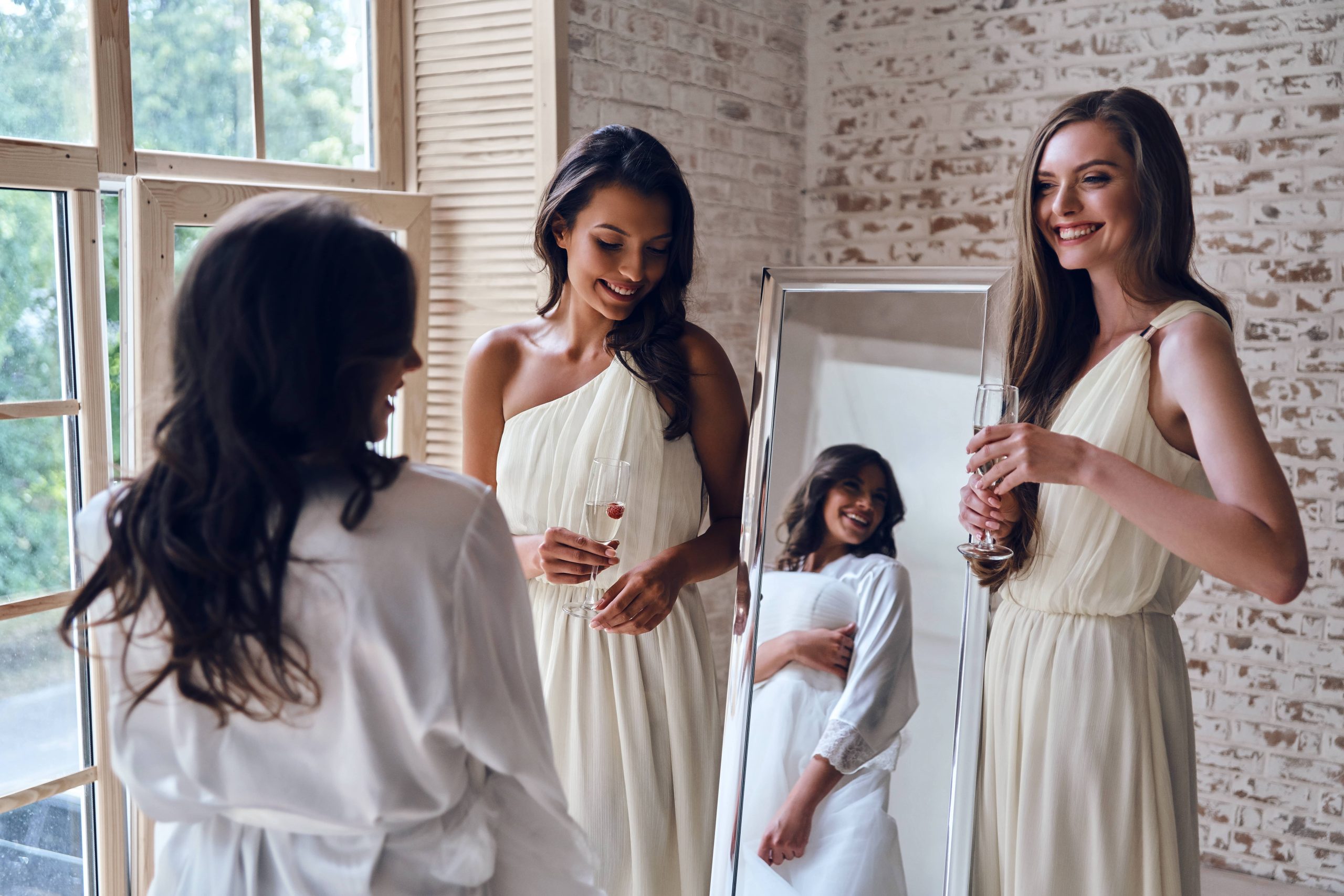 Fette Drucke und Muster setzen ein Statement mit Ihrem Kleid