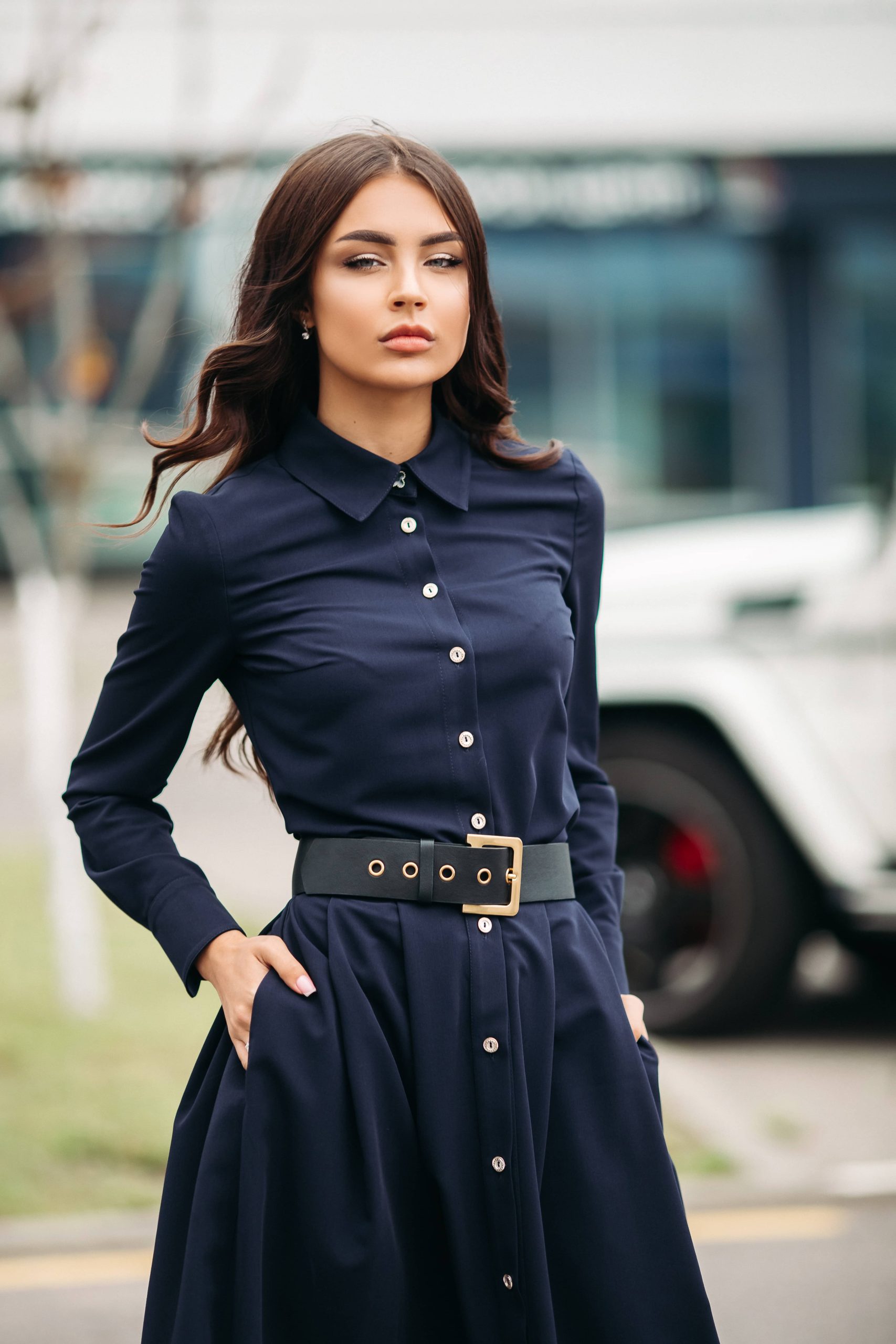 Kreieren vielseitiger Outfits mit essenziellen Garderobenstücken