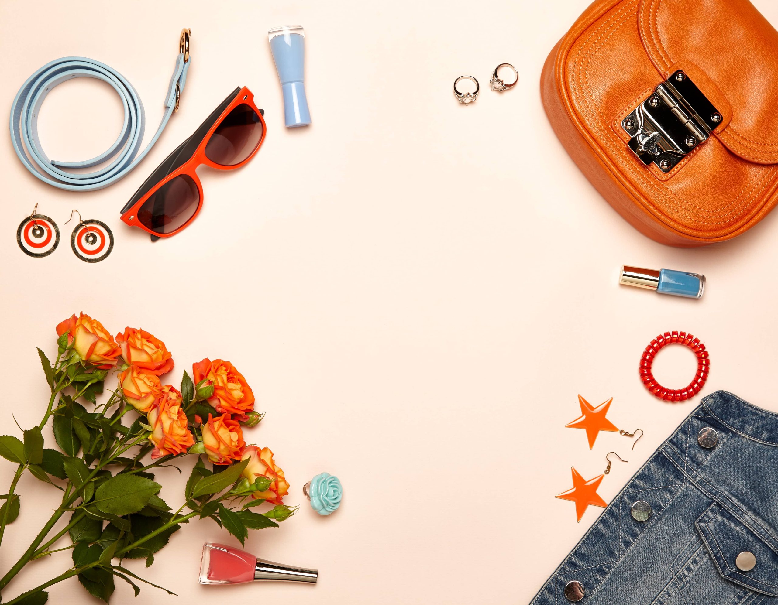 Verwandle dein Outfit von Tag zu Nacht mit Accessoires